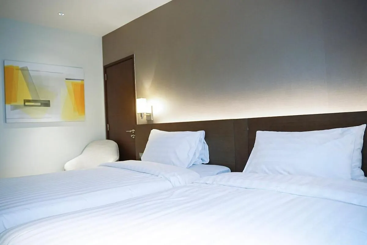 Apartment Standard Rockwell Skylineview Twin By Premiumstayph Manila