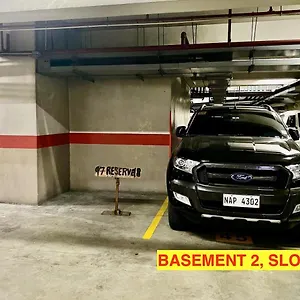 Ortigas 2 Bedroom Corner Unit With 2 Queen Across Shangrila Manila