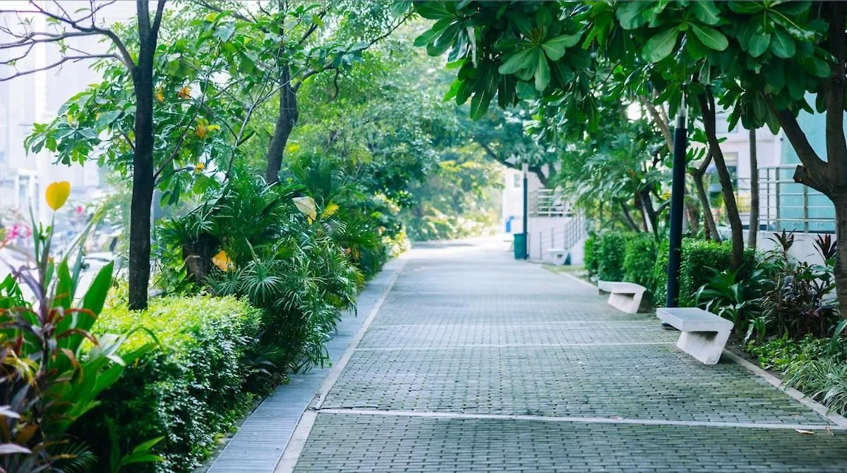 Apartment Standard Rockwell Skylineview Twin By Premiumstayph Manila